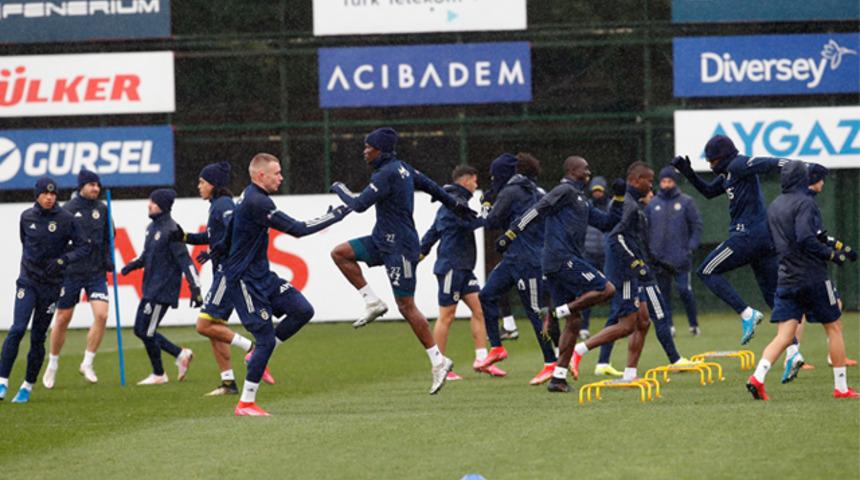 Sinan Gümüş takımla çalıştı