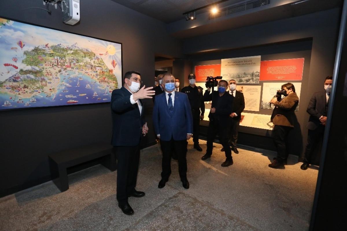 Vali Yazıcı, Kepez&rsquo;in k&uuml;lt&uuml;r ve sanat adasını gezdi