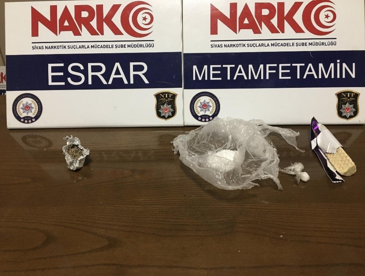 &Ccedil;ikolata paketi i&ccedil;erisinden metamfetamin &ccedil;ıktı