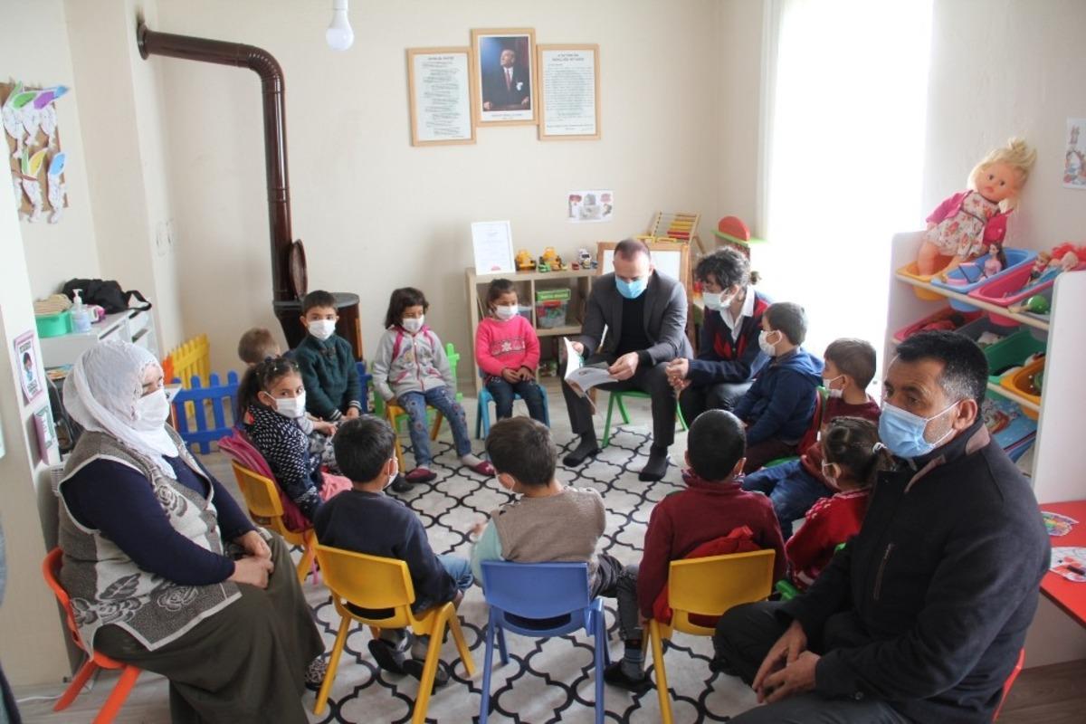 Ağrı&rsquo;da 6 bin &ouml;ğrenciye masallar anlatıldı