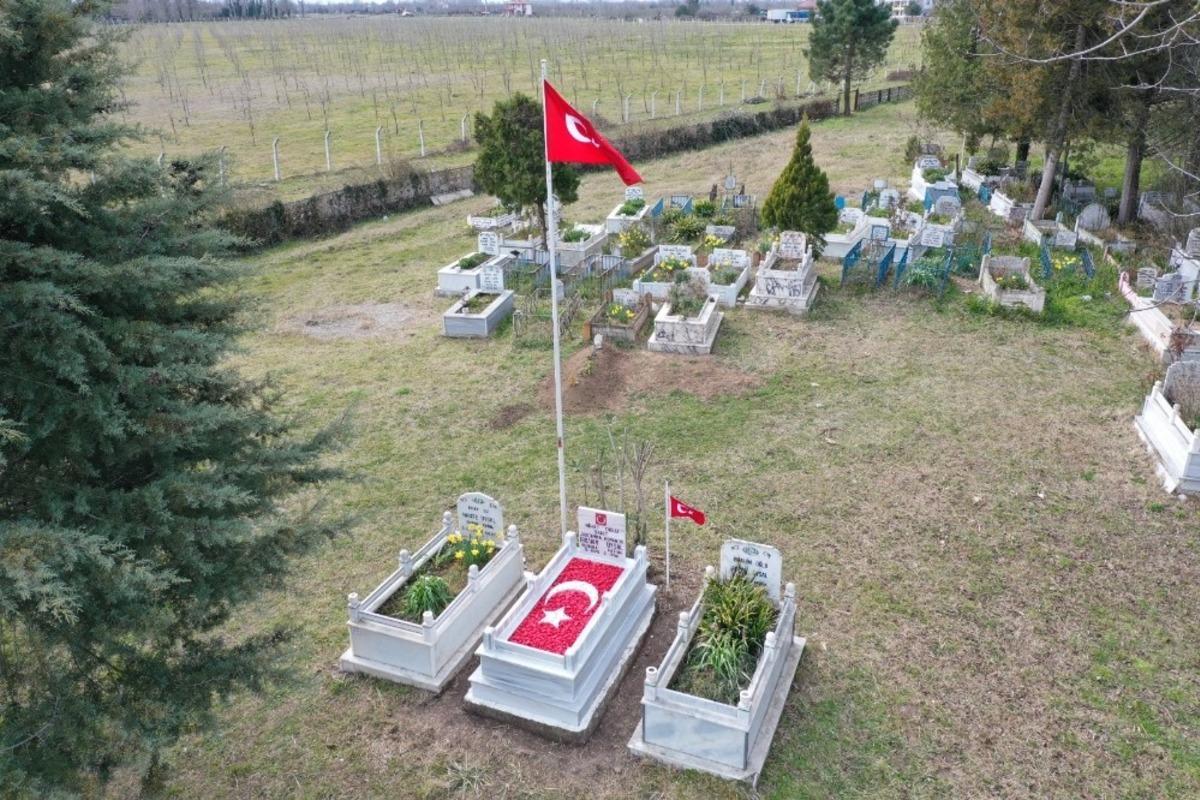 &Ccedil;arşamba Belediyesi şehitleri unutmadı