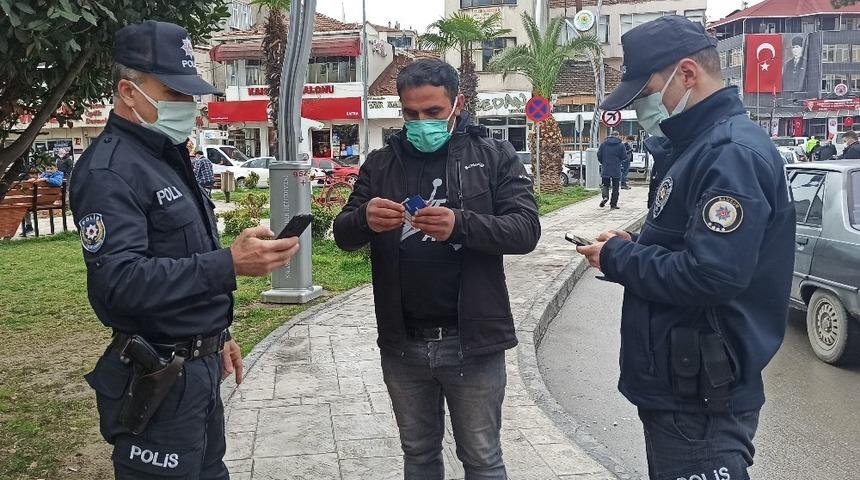 Bafra&rsquo;da korona vir&uuml;sle m&uuml;cadele s&uuml;r&uuml;yor