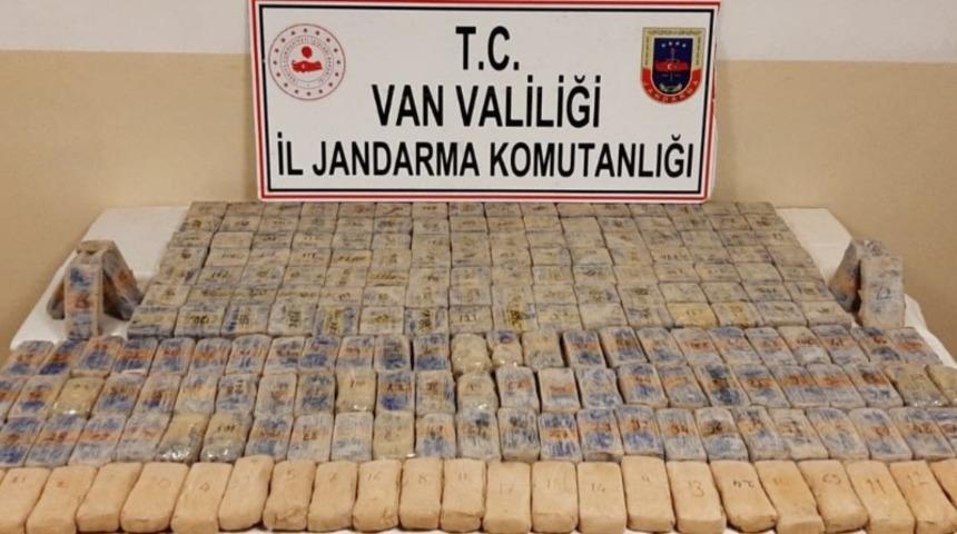 Van&rsquo;da 114 kilo eroin ele ge&ccedil;irildi