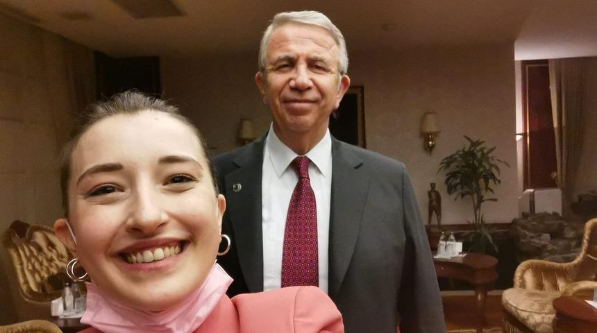 Mansur Yavaş’ın konuk olduğu, Pqueen kimdir? Pqueen kaç yaşında? Pqueen gerçek ismi ne?