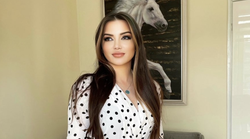 Esra Ezmeci kimdir, kaç yaşında ve evli mi? Esra Ezmeci hangi hastanede çalışıyor?