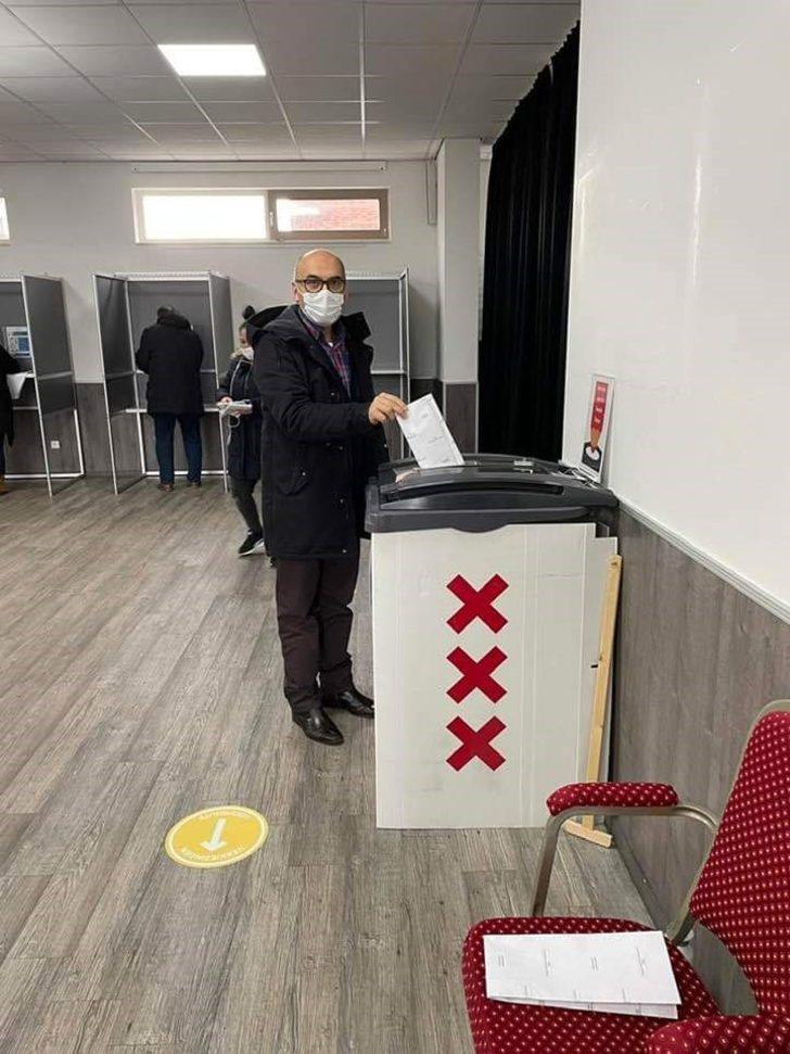 Hollanda'da ipi 4'üncü kez Mark Rutte göğüsledi G2