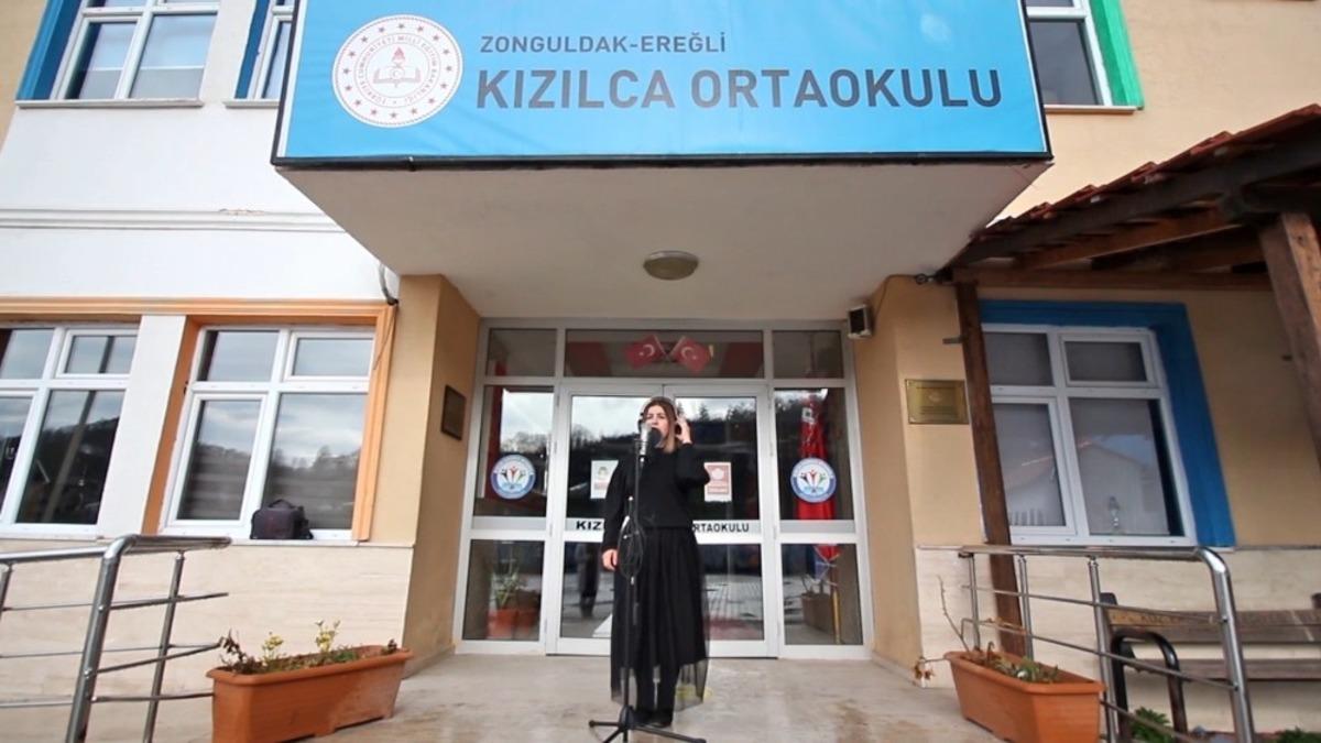 &Ouml;ğretmenlerden 18 Mart klibi