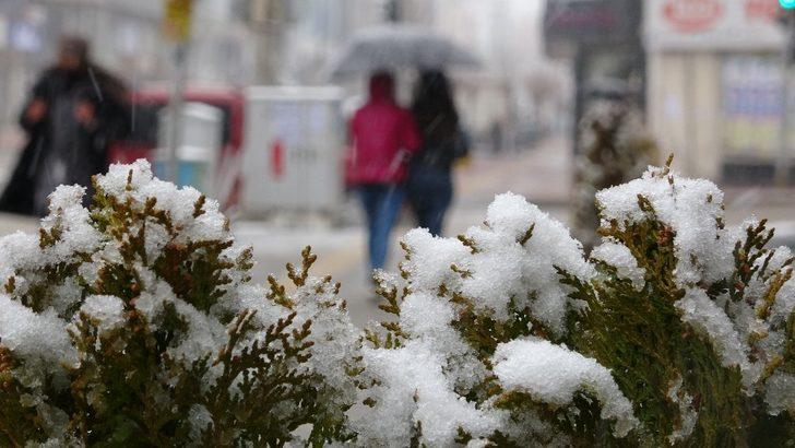 Van’da mart kapıdan baktırdı G1