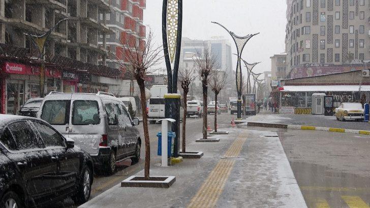 Van’da mart kapıdan baktırdı G5