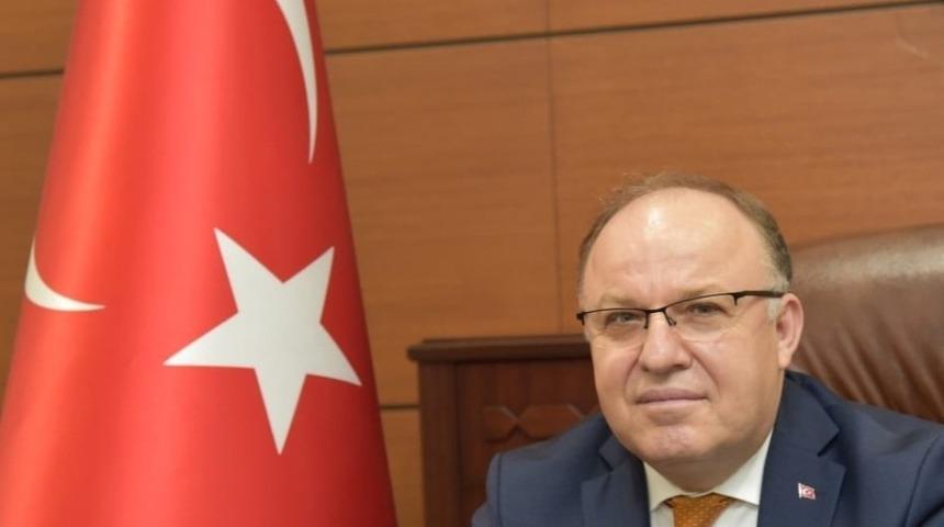 Vali Tutulmaz Çanakkale Deniz Zaferinin 106. Yıldönümünü kutladı