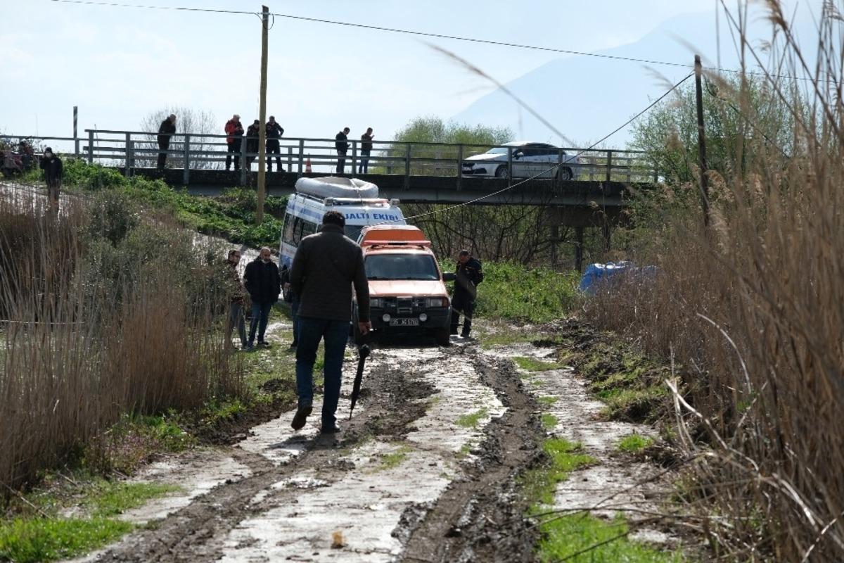Manisa&rsquo;da kaybolan adam Gediz Nehri&rsquo;nde aranıyor