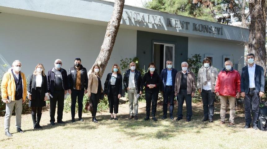 Antalya&rsquo;nın 3 &ouml;nemli g&uuml;ndemi Kent Konseyi&rsquo;nde g&ouml;r&uuml;ş&uuml;ld&uuml;