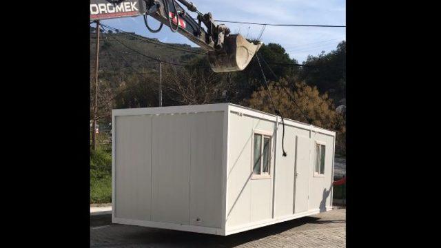 Sokak hayvanlarına konteynır tedavi kliniği