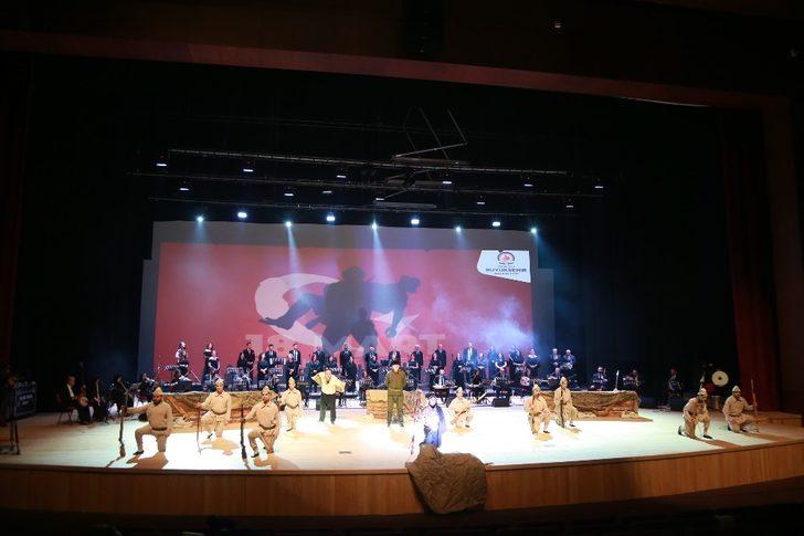 Türküler kahramanlar için söylenecek G2