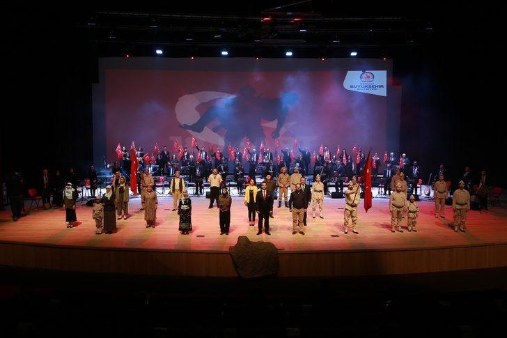 Türküler kahramanlar için söylenecek G3