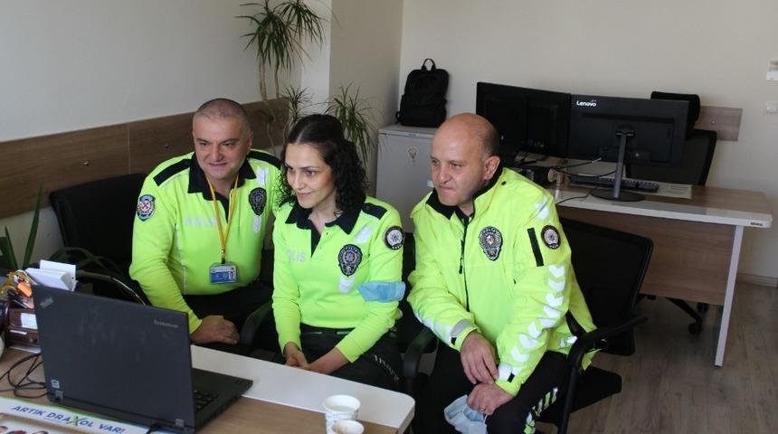 G&uuml;nde 400 &ccedil;ocuğa online trafik eğitimi