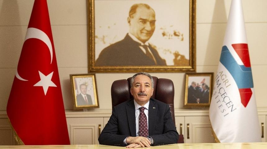 Rekt&ouml;r Karabulut&rsquo;un 18 Mart Şehitleri Anma G&uuml;n&uuml; ve &Ccedil;anakkale Deniz Zaferi Mesajı