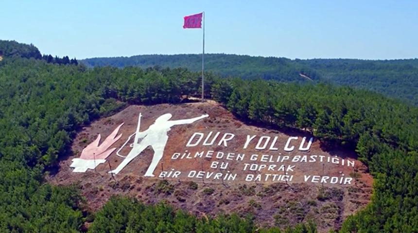 Dur Yolcu şiirinin yazarı kimdir? İşte 18 Mart Çanakkale Zaferi Dur Yolcu şiirinin sözleri