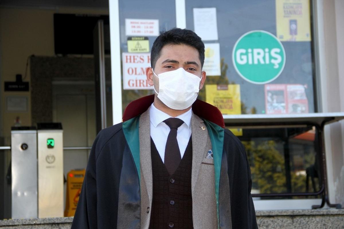 Fethiye Belediye Başkanı Karaca ve şof&ouml;r&uuml; i&ccedil;in a&ccedil;ılan &rsquo;trafikte tartışma&rsquo; davasının duruşması başladı