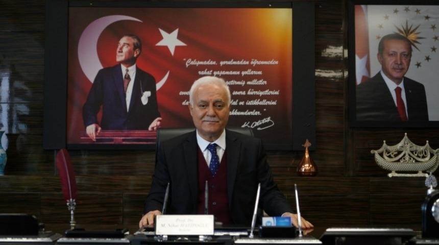 Rekt&ouml;r Hatipoğlu&rsquo;ndan 18 Mart mesajı