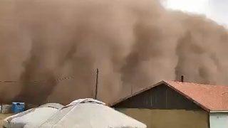 Kazakistan’da kum fırtınası!