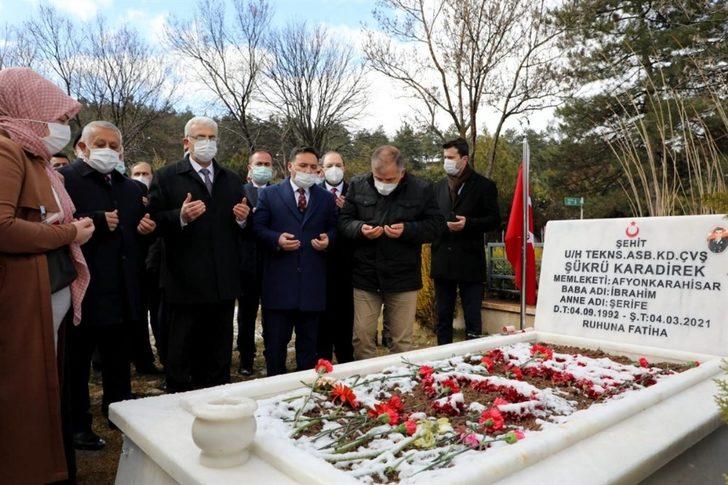 Afyonkarahisar’da 18 Mart Şehitleri Anma Günü ve Çanakkale Deniz Zaferi’nin 106’ıncı yıl dönümü törenle kutlandı G5