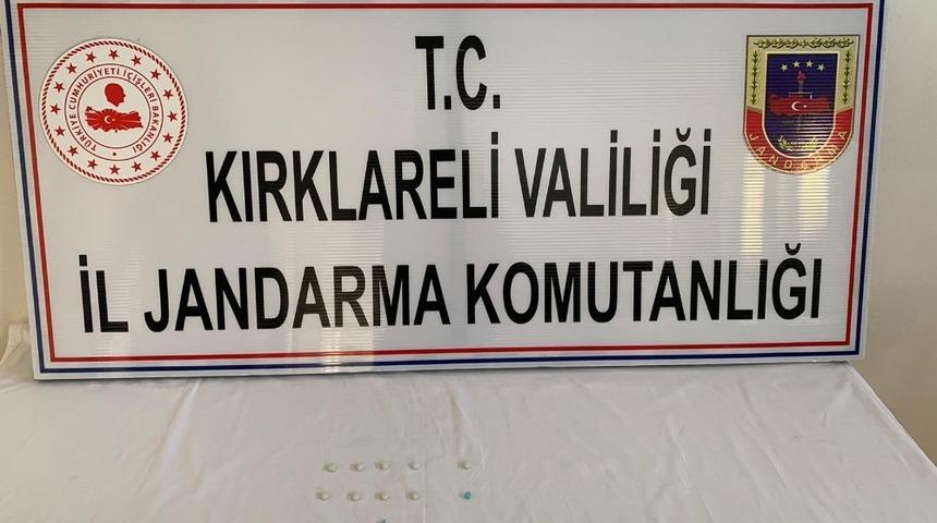 Uyuşturucu ticareti yapan 4 kişi yakalandı