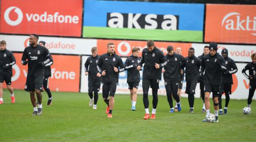 Beşiktaş'ta tek eksik Gökhan Töre