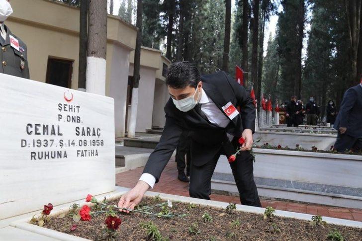 Edremit Şehitliği’nde 18 Mart Töreni G3