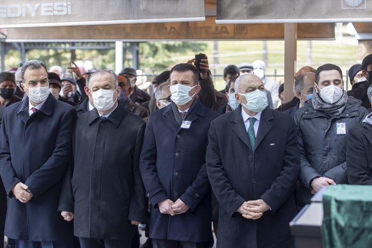 Almanya'da Kovid-19'dan vefat eden Erzurumlu halk ozanı Yusuf Polat son yolculuğuna uğurlandı G4