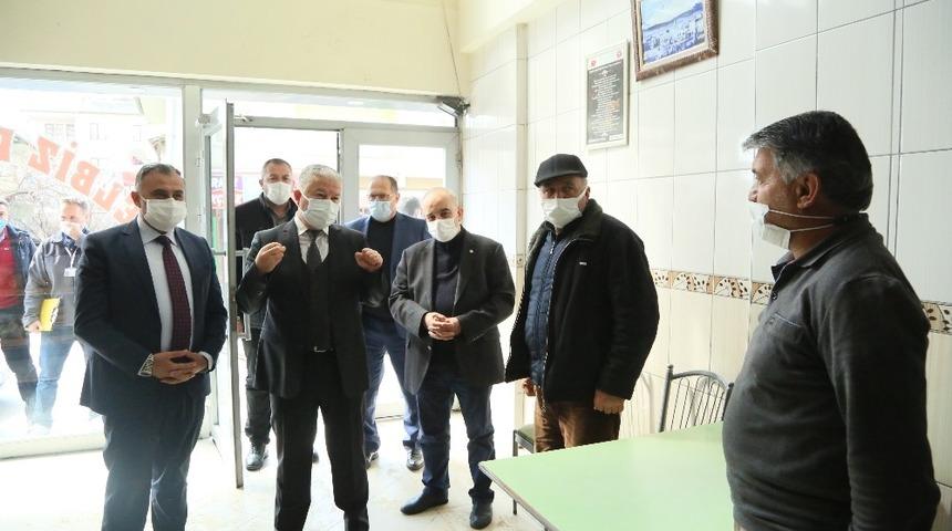 Develi&rsquo;de il&ccedil;e protokol&uuml; Elbiz Caddesi esnafına tedbirleri hatırlattı