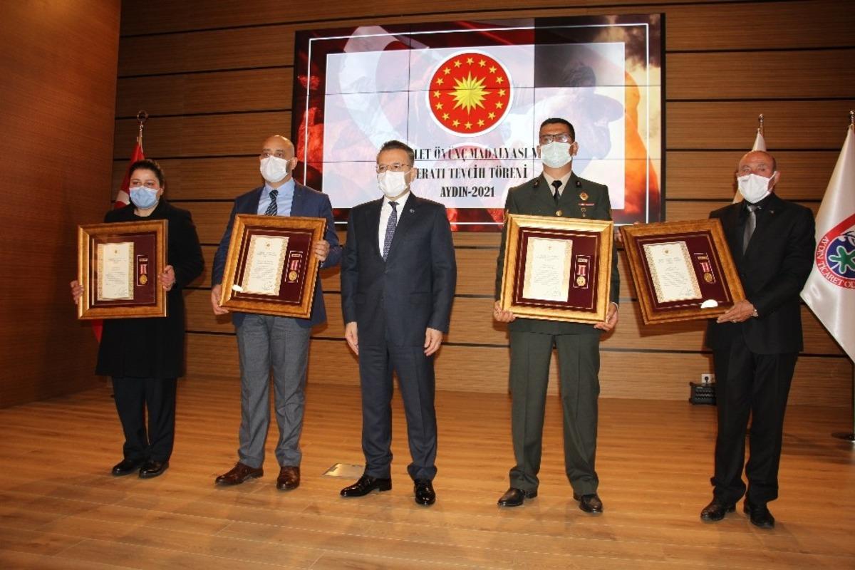 Aydın&rsquo;da Devlet &Ouml;v&uuml;n&ccedil; Madalyası ve Beratı Tevcih T&ouml;reni ger&ccedil;ekleştirildi