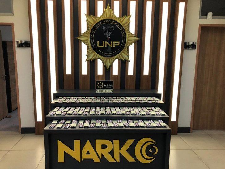 Uşak’ta narkotik ekipleri 4 bin 536 adet uyuştucu hap ele geçirdi G1