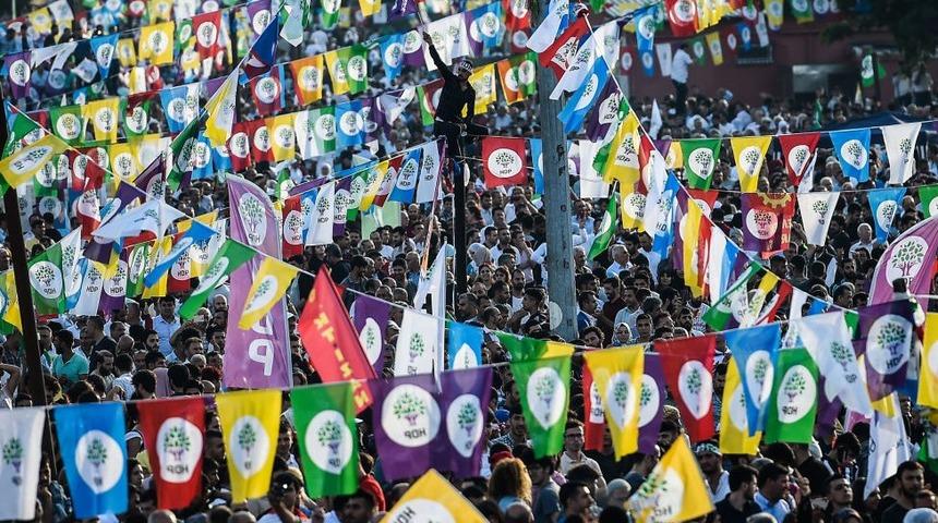 HDP'ye kapatma davasının iddianamesinde neler var, s&uuml;re&ccedil; bundan sonra nasıl işleyecek?