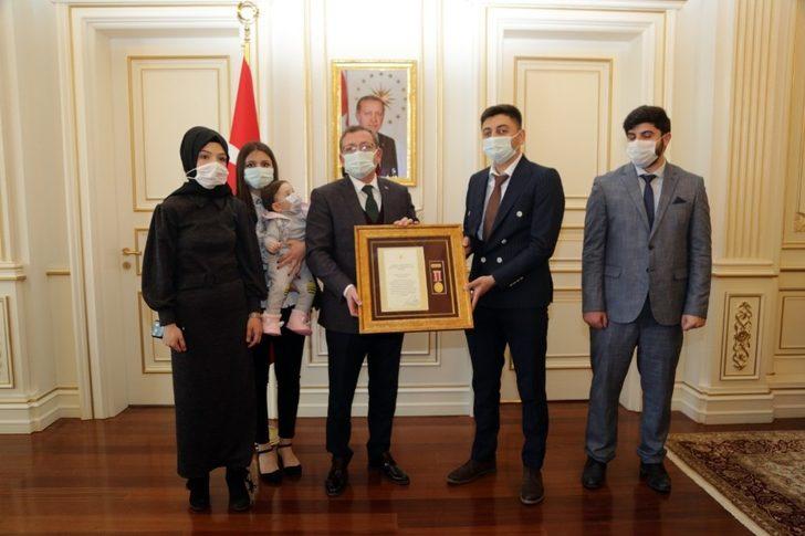 Şehit yakınları ve Gazilere Devlet Övünç Madalyası G5