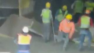 Atatürk Kültür Merkezi'nde tavan çöktü: 4 işçi yaralandı! İşte o anlar