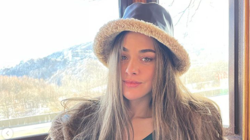 Ünlü oyuncu Bensu Soral ilk NFT eserini satışa sundu!