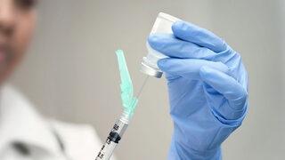 Şili’de 6 aylık bebeğe yanlışlıkla Covid-19 aşısı yapıldı