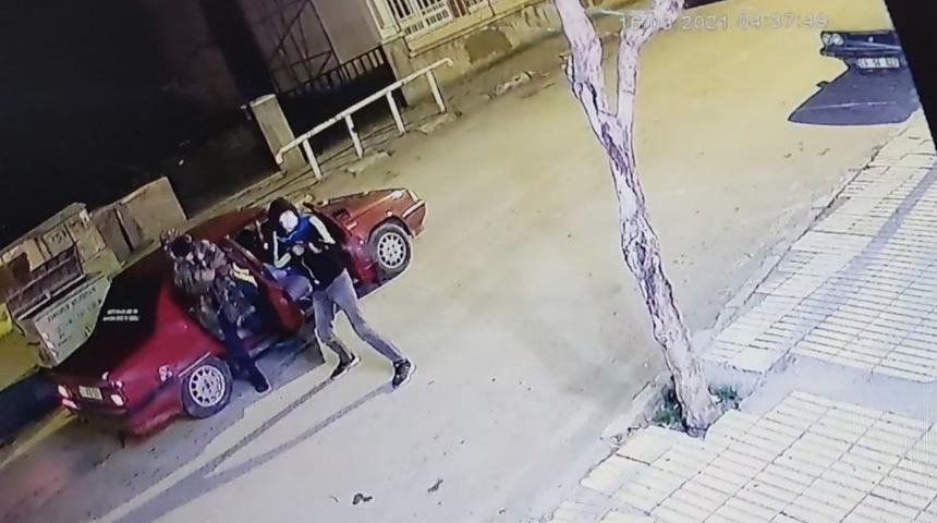 M&uuml;zik marketi kurşunlayan 2 zanlı yakalandı
