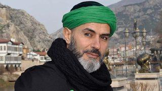 Yaşar Alptekin kimdir, kaç yaşında ve aslen nereli? Yaşar Alptekin evli mi?