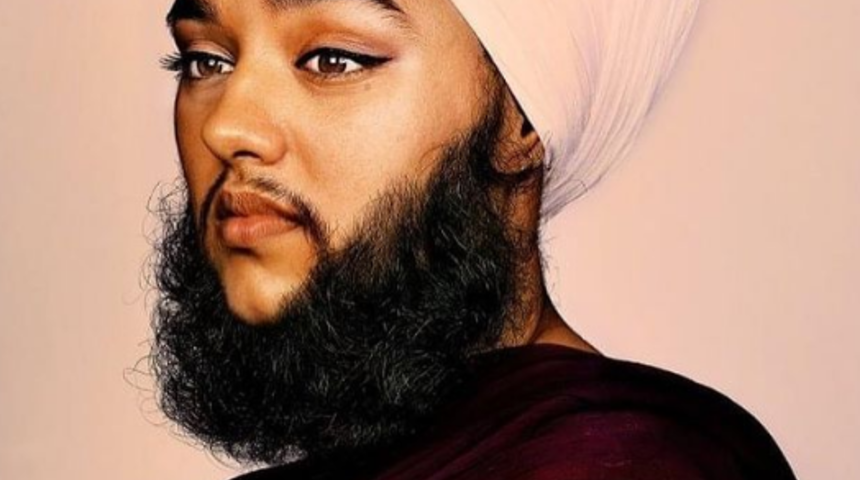 Sakalları yüzünden dışlanan kadının özgüveni sosyal medyada övgü topladı