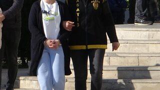 'Binbir surat Cemile' gardıropta yakalandı