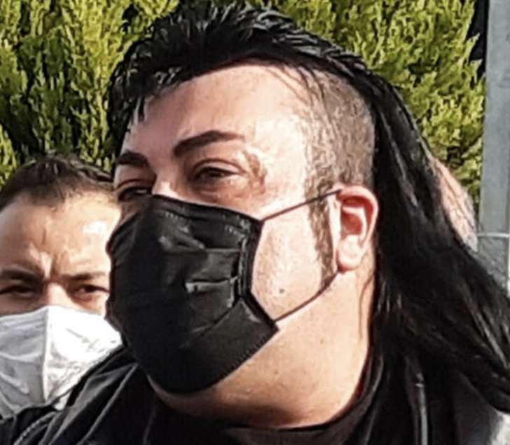 Kobra Murat peruğunu çıkarınca olanlar oldu! Bu hâliyle şoke etti G5