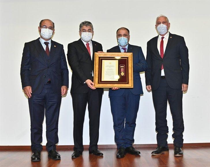 Osmaniye’de şehit aileleri ve gazilere "Devlet Övünç Madalyası" verildi G4