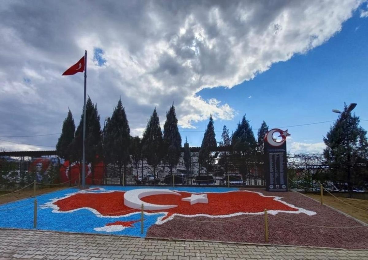 Turgutlu&rsquo;ya şehitlik anıtı yapıldı