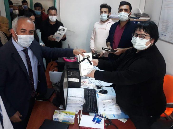 Başkan Ensari sağlıkçılar için pasta kesti G5