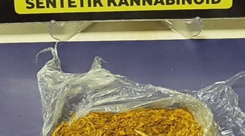 Polis ekipleri uyuşturucu tacirlerine g&ouml;z a&ccedil;tırmıyor