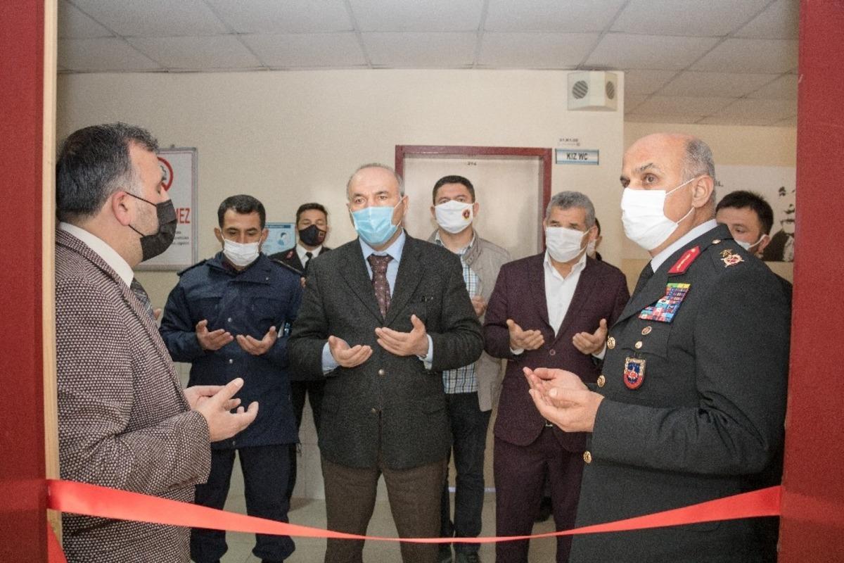 Lice şehidinin ismi Aşağıkaraman Okuluna a&ccedil;ılan laboratuvarda yaşayacak