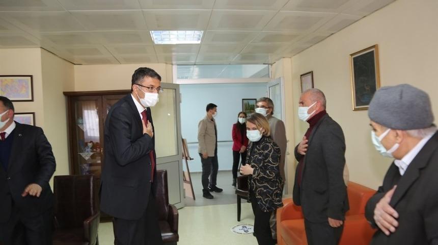 Vali &Ccedil;elik: "Varlığınıza ve dualarınıza muhtacız"