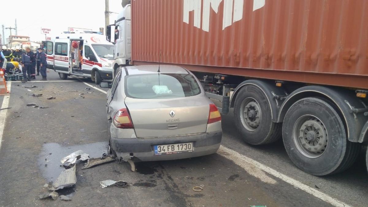İstanbul- Tekirdağ yolunda kırmızı ışıkta zincirleme kaza